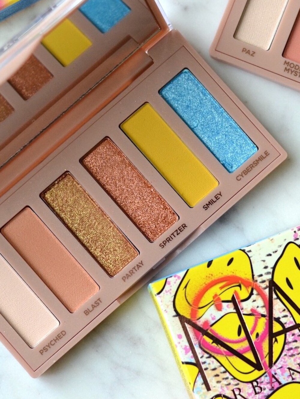 🧚‍♀️Urban Decay x Smiley DISCONTINUED NAKED MUCHO HAPPY Palette NWT